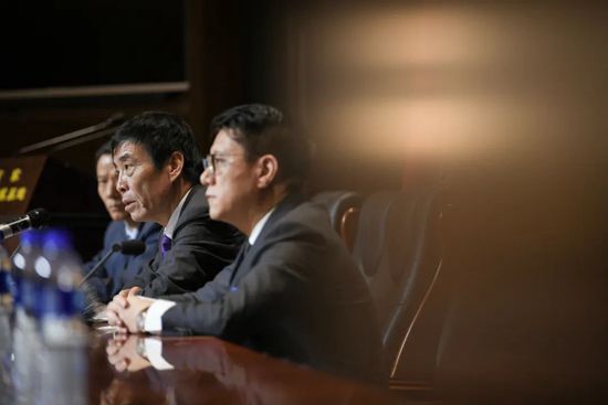 亚洲男人在线